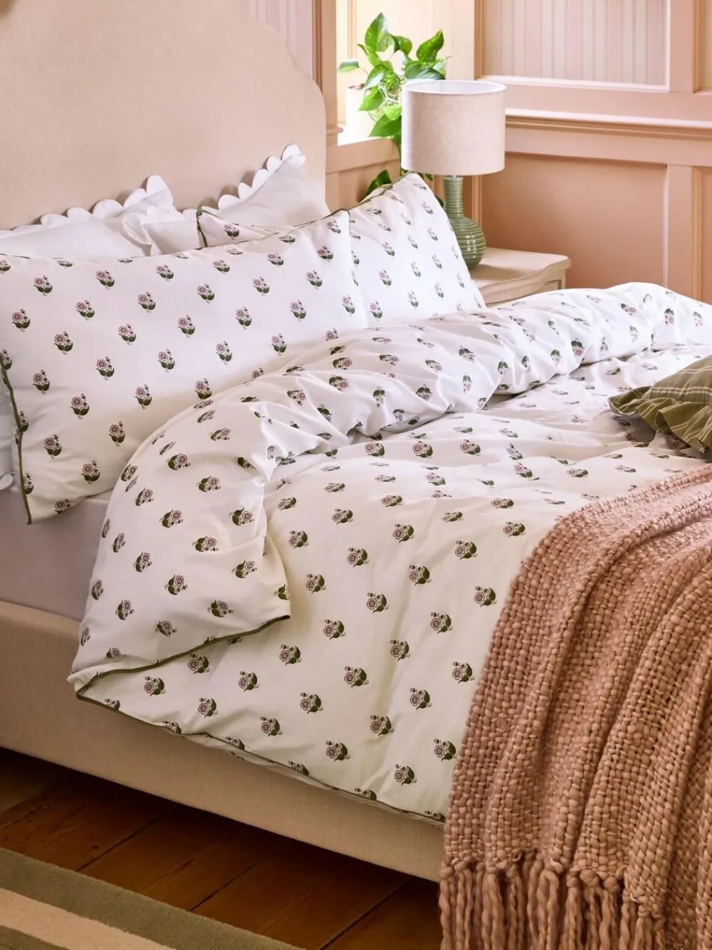 New Laura Ashley Pink Beauchamp Floral 100% Cotton Duvet Cover and Pillowcase Set