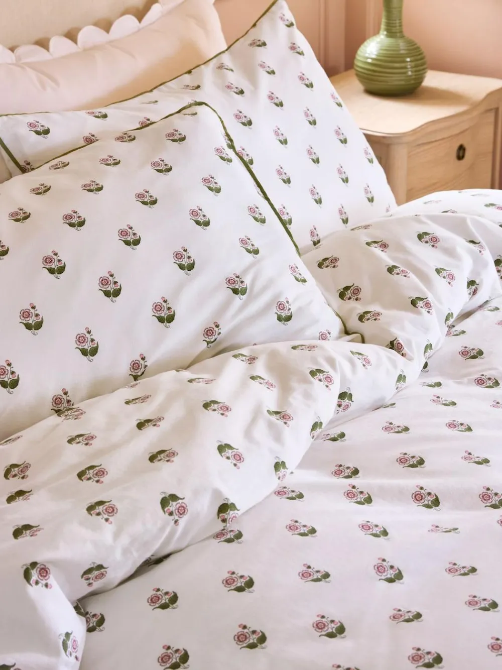 New Laura Ashley Pink Beauchamp Floral 100% Cotton Duvet Cover and Pillowcase Set