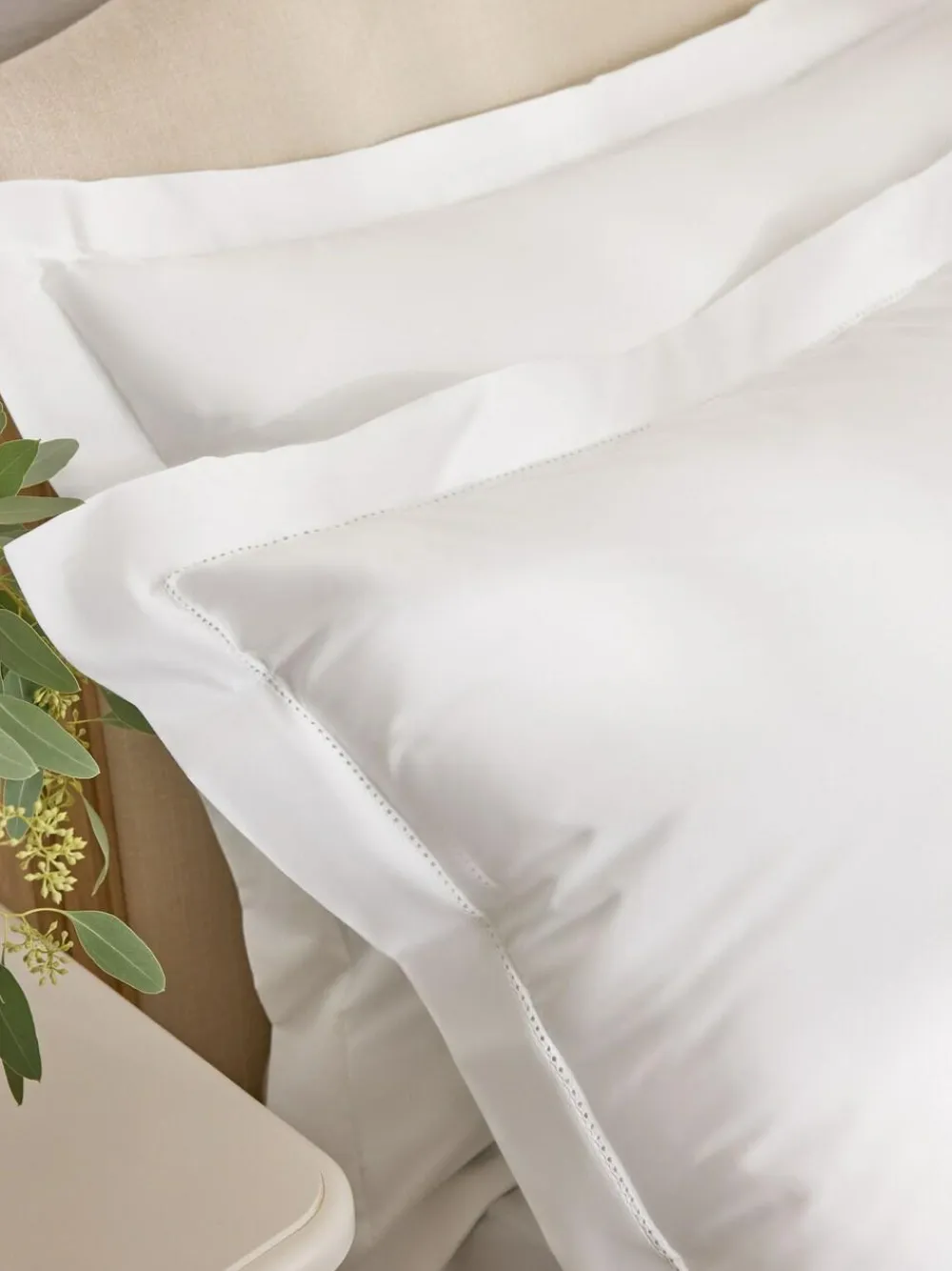 Hot Laura Ashley White Hemstitch 200 Thread Count Duvet Cover and Pillowcase Set