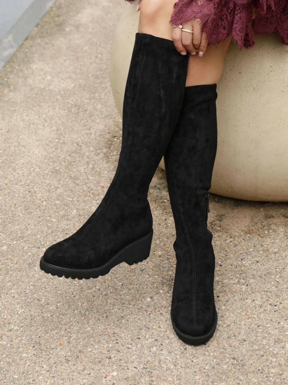 New Linzi Kortina Brown Suede High Leg Boots With Wedged Heel Black