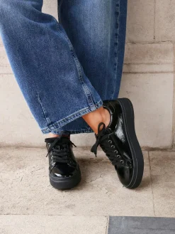 Discount Linzi Black Reset Lace-Up Flatform Trainers