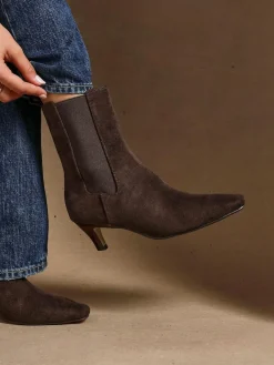 Clearance Linzi Ritual Kitten Heeled Chelsea Boots Brown