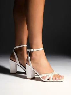 New Linzi Ivory Enchanted Pearl Detailed Front Stap With Block Sandals