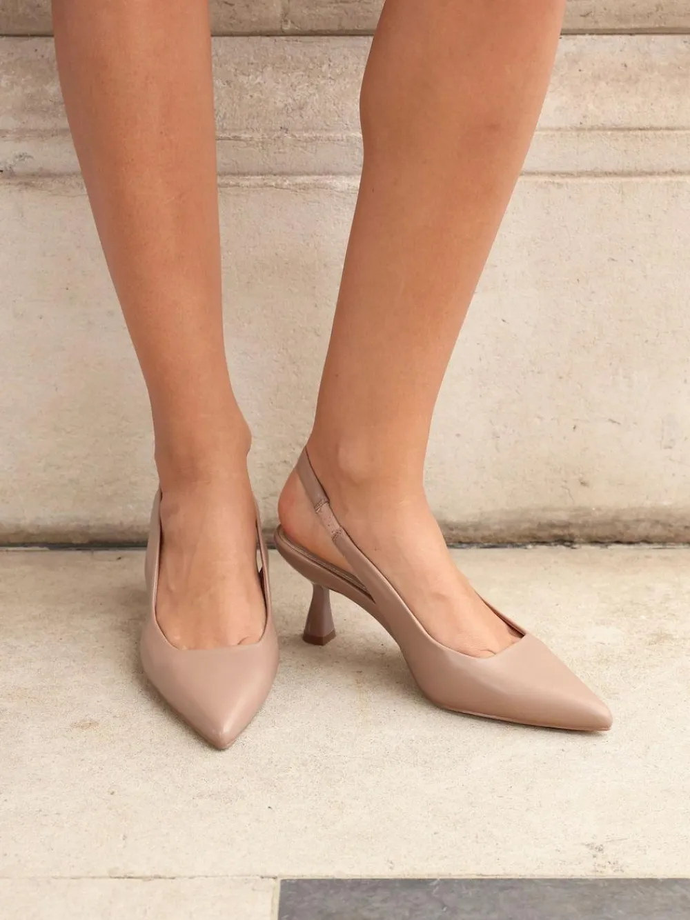 Discount Linzi Mocha Presley Stiletto Pointed Court Heels