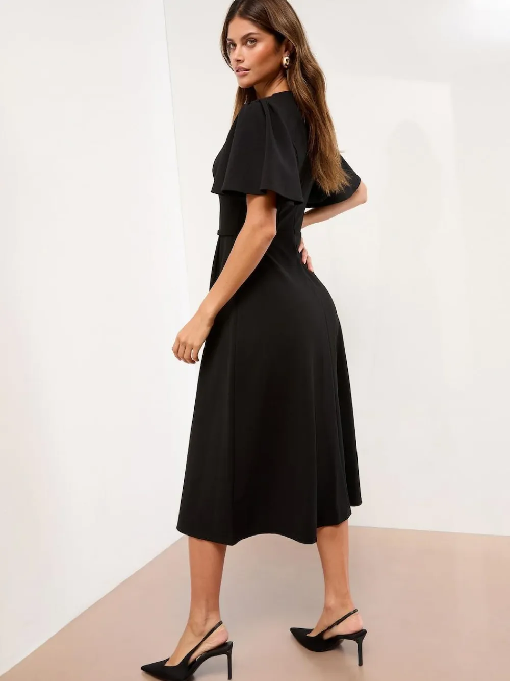 Hot Lipsy Crew Neck Short Sleeve Fit and Flare Midi Dress with Gold Trim Belt Black