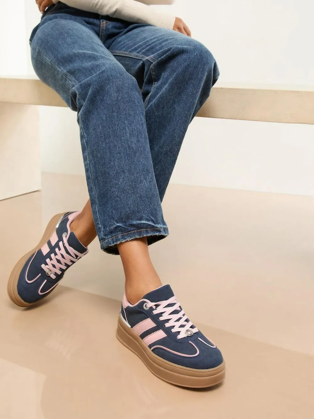 Outlet Lipsy Faux Suede Chunky Platform Sports Trainer Navy