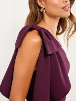 Online Lipsy Wine Petite One Shoulder Bow Jumpsuit