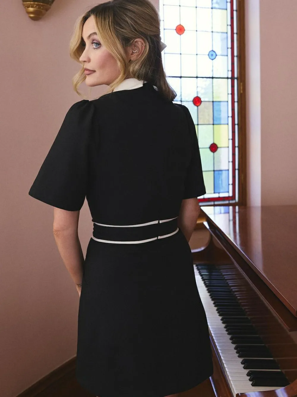 Online Love & Roses Black Crepe Floral Embroidered Collared Mini Dress