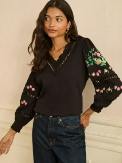 Love & Roses Black Floral Embrodiery Lace Insert V-Neck Long Sleeve Top^Women Tops & T-Shirts