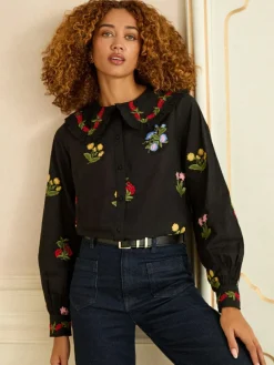 Love & Roses Black Petite Floral Embroidered Collar Blouse