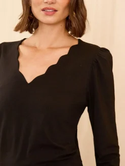 Best Love & Roses Black Scallop V-Neck Long Sleeve Jersey Top