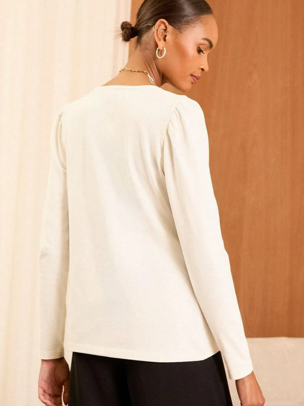 Love & Roses Ivory Scallop V-Neck Long Sleeve Jersey Top^Women Tops & T-Shirts