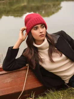 Love & Roses Red and Pink Constrast Cosy Pom Hat^Women Hats, Gloves & Scarves|Hats, Gloves & Scarves
