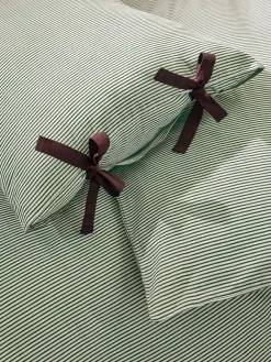 Outlet MADE.COM Ansel Stripe 100% Cotton Duvet Cover and Pillowcase Set Green