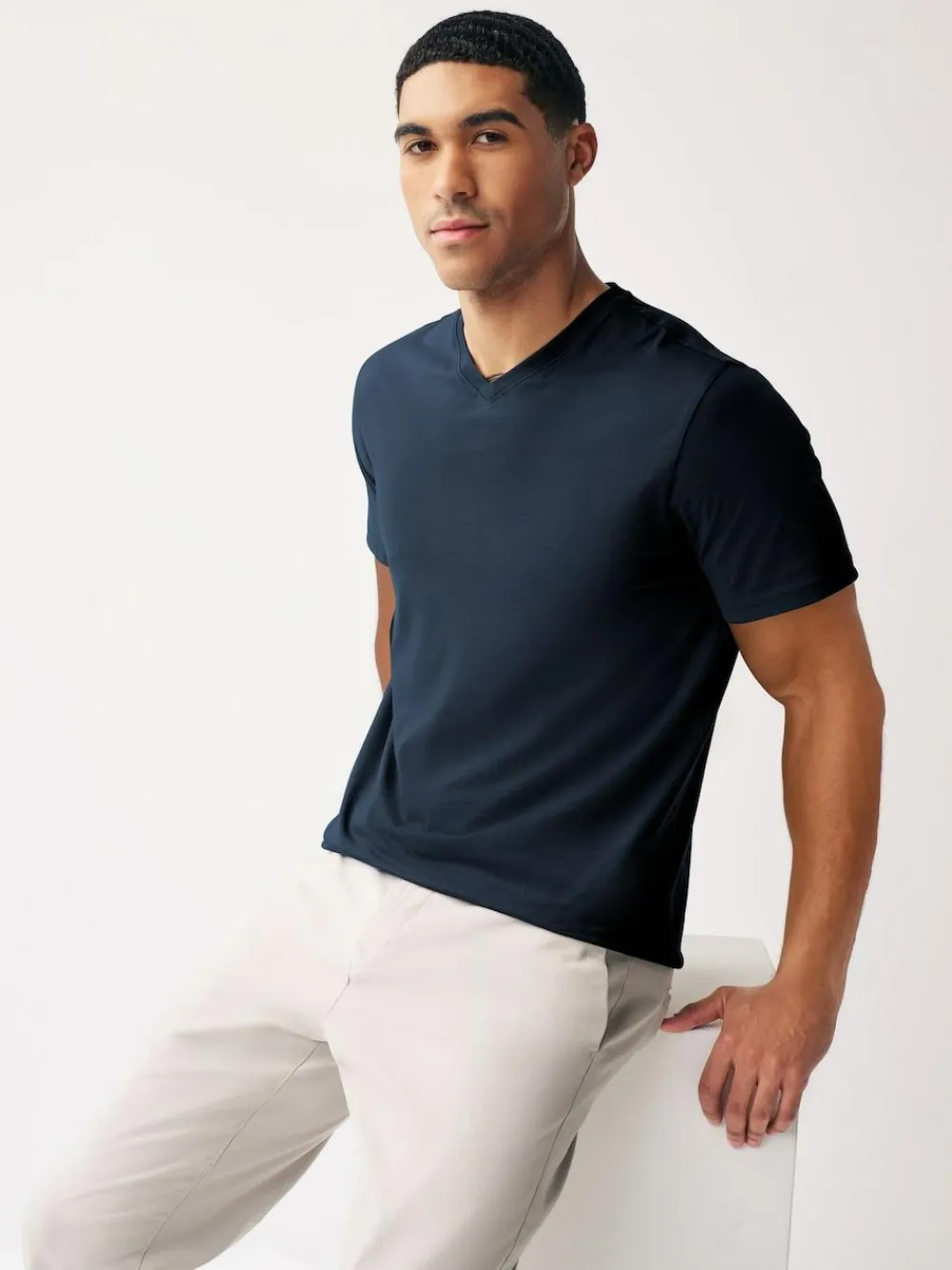 Outlet Next Navy Blue Regular Fit Essential V-Neck T-Shirt