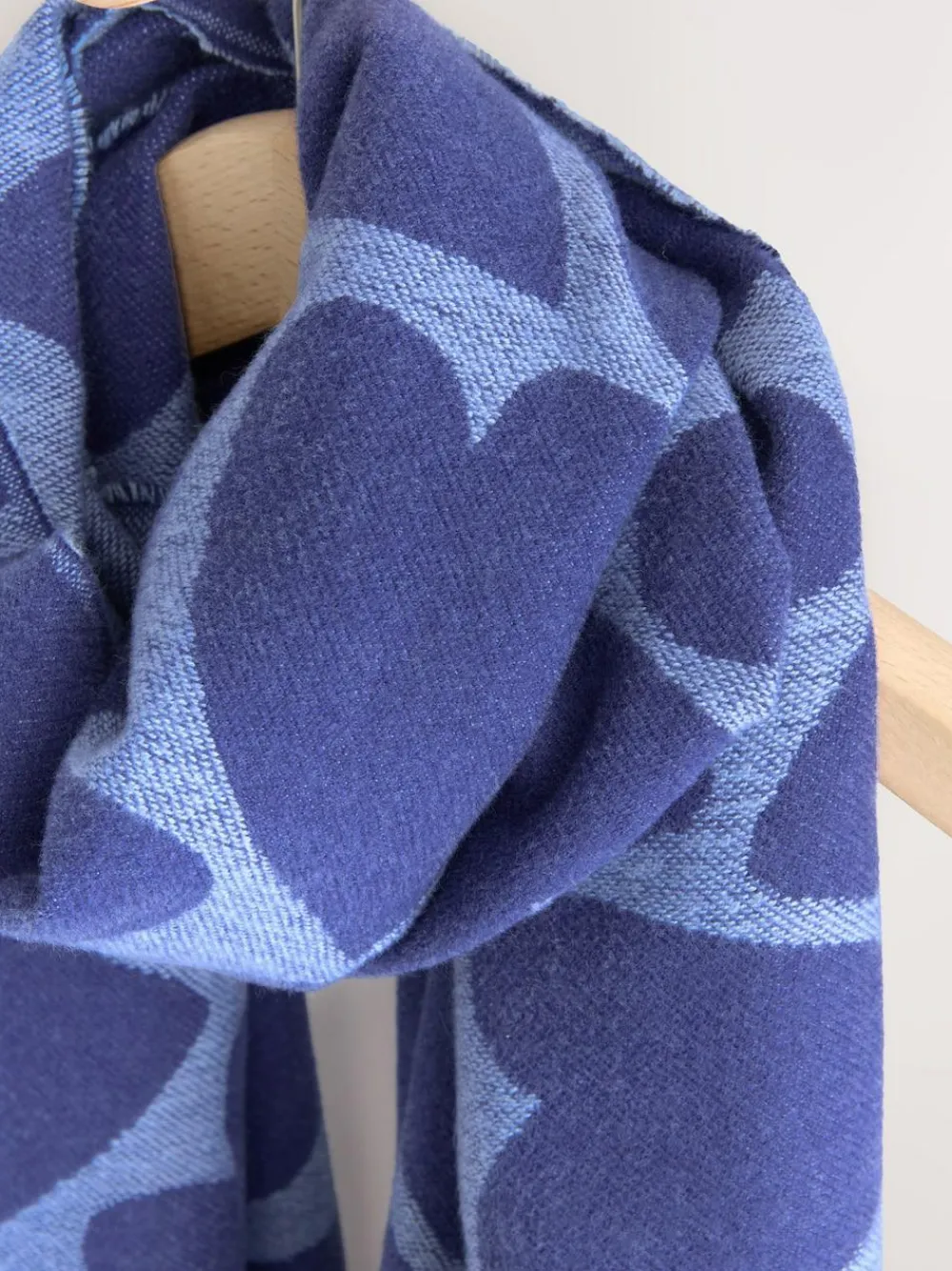 Next Navy Heart Print Midweight Scarf^Women Hats, Gloves & Scarves|Hats, Gloves & Scarves