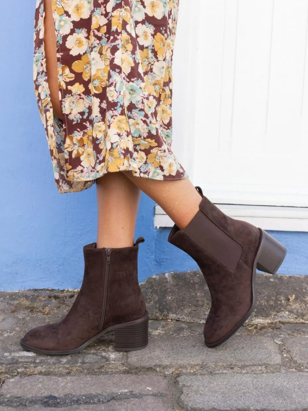 Sale Novo Wide Fit Juno Block Heel Chelsea Ankle Boots Brown