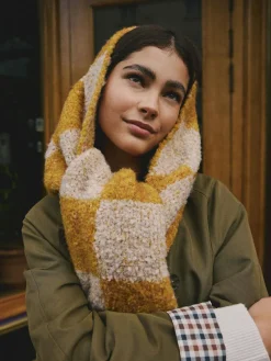 Next Ochre Yellow Checkerboard Boucle Knitted Heavweight Scarf^Women Hats, Gloves & Scarves|Hats, Gloves & Scarves