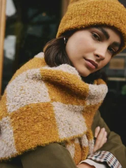 Next Ochre Yellow Checkerboard Boucle Knitted Heavweight Scarf^Women Hats, Gloves & Scarves|Hats, Gloves & Scarves