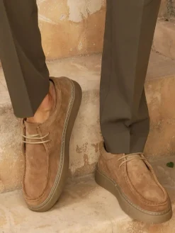 Discount Off The Hook Els Suede Leather Casual Lace-Up Boat Shoes Brown