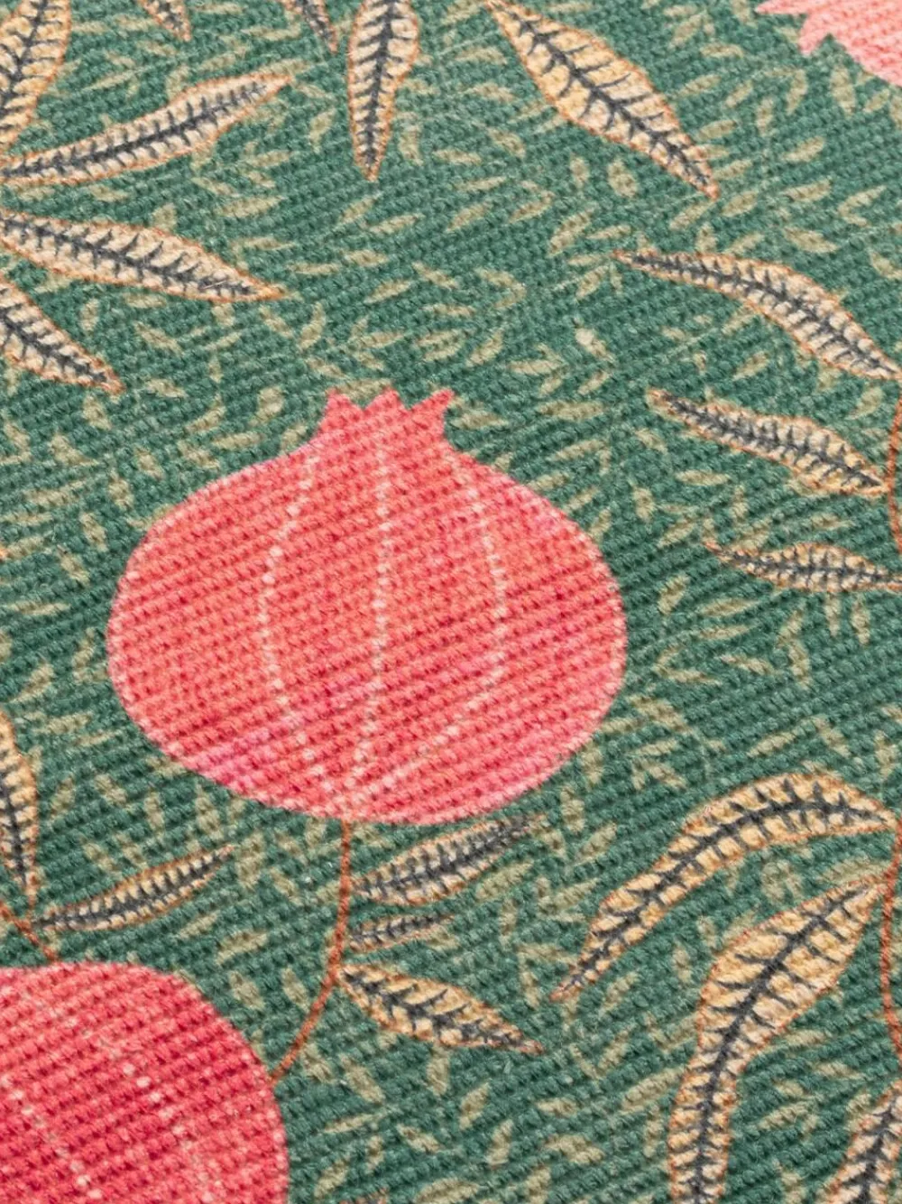 Paoletti Set of 4 Green Pomegranate Christmas Table Placemats & Large Table Runner^ Table Linen, Placemats & Coasters