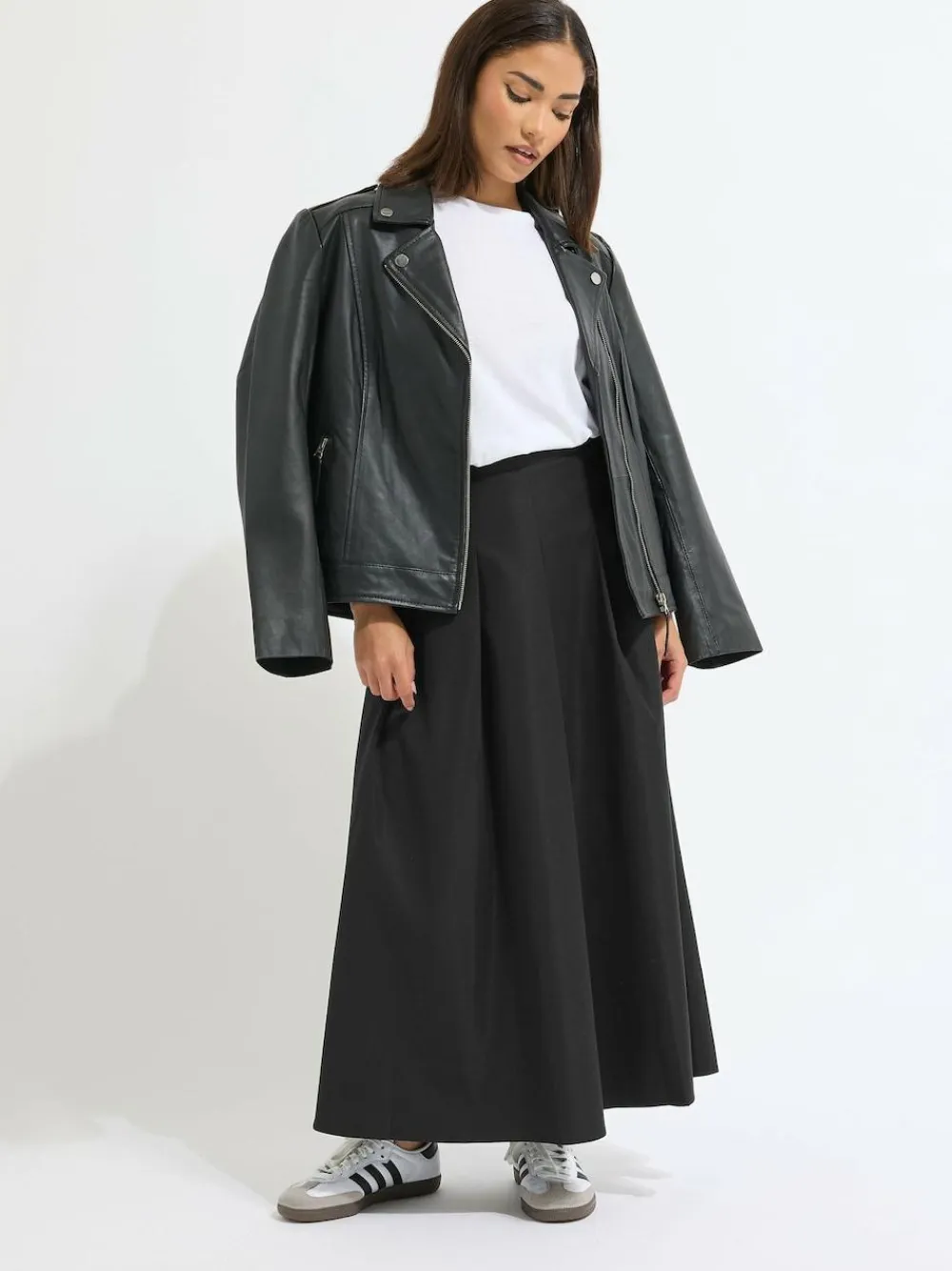 Clearance PixieGirl Petite Black Pleated Full Midaxi Skirt