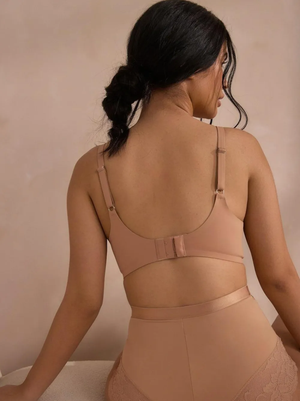 Outlet Next DD+ Forever Lite Smoothing Bra Praline Nude