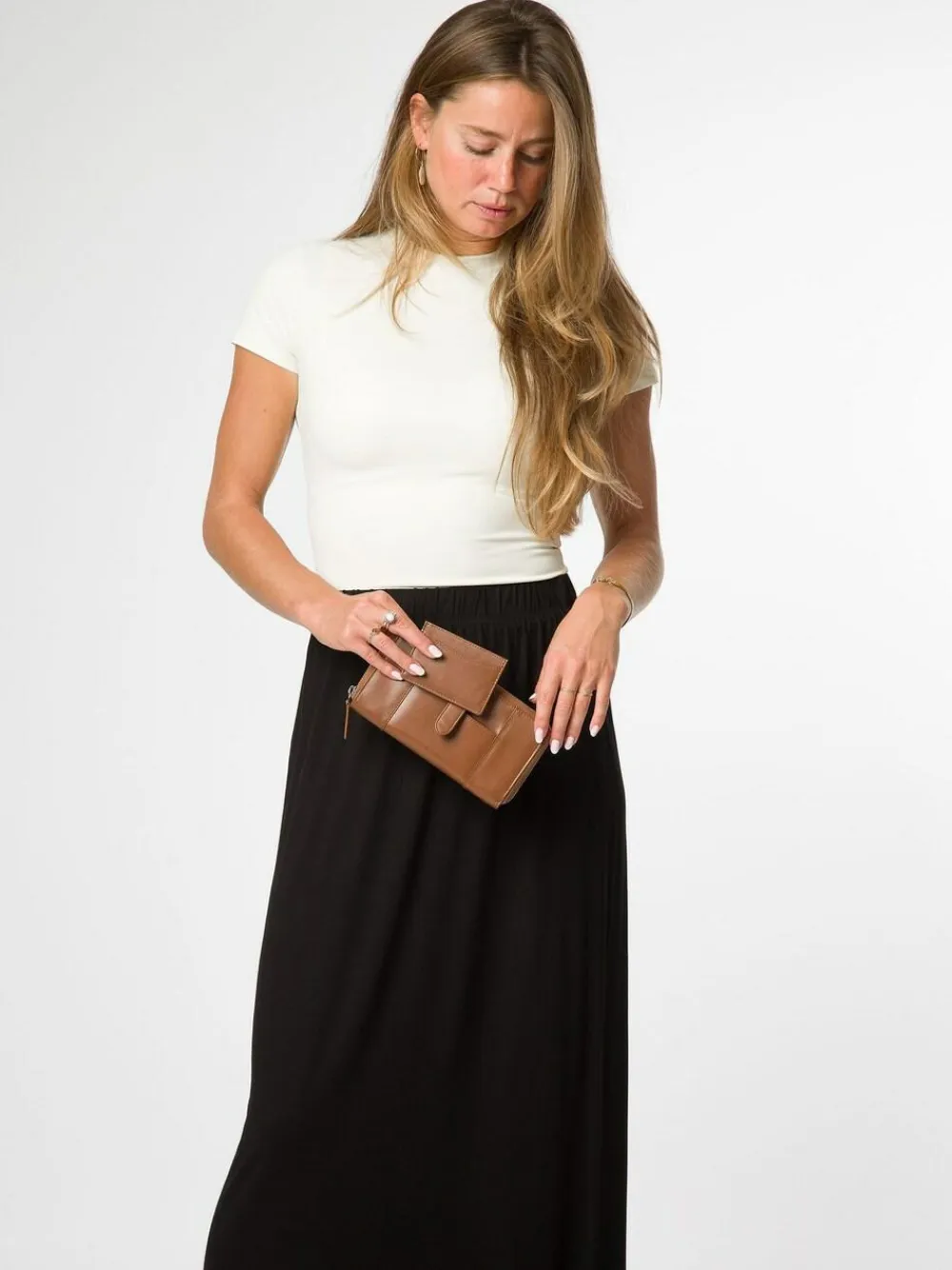 Online Pure Luxuries London April Leather Purse Brown