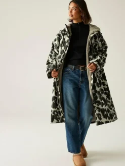 Clearance Regatta Natural Adult Waterproof Changing Robe