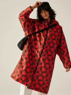 Regatta Hydra Fort Waterproof Orla Changing Robe^Women Coats & Jackets|Coats & Jackets