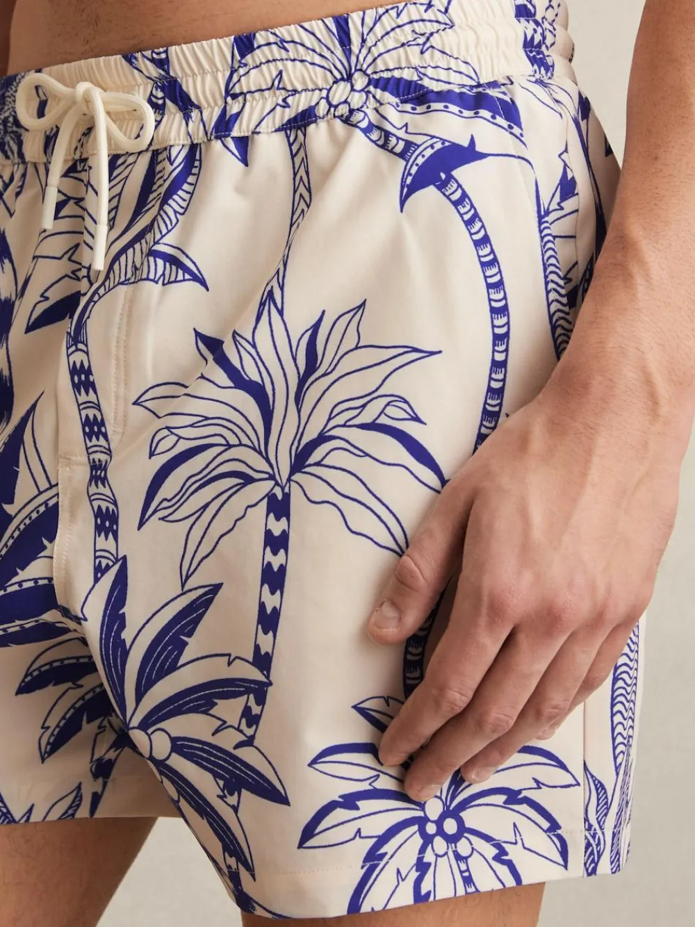 New Reiss Ganetti Palm Print Swim Shorts French Blue/White