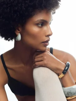 Reiss Gold Salma Tone Scoop Enamel Hinged Bangle^Women Jewellery