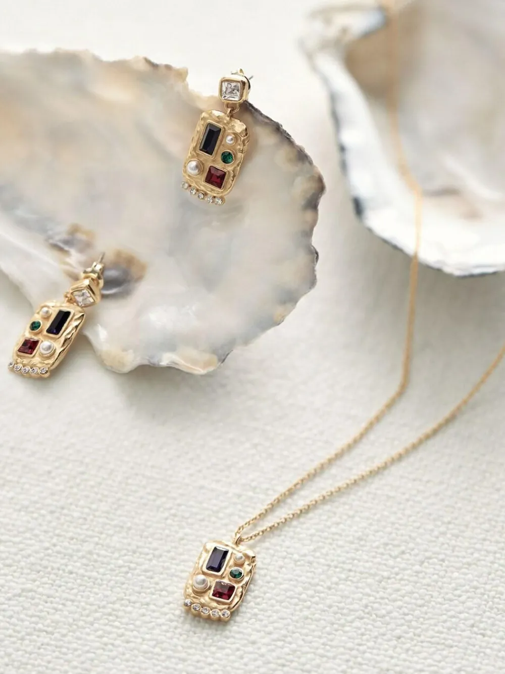 Discount Reiss Gold Tone Skylar Crystal Rectangle Pendant Necklace