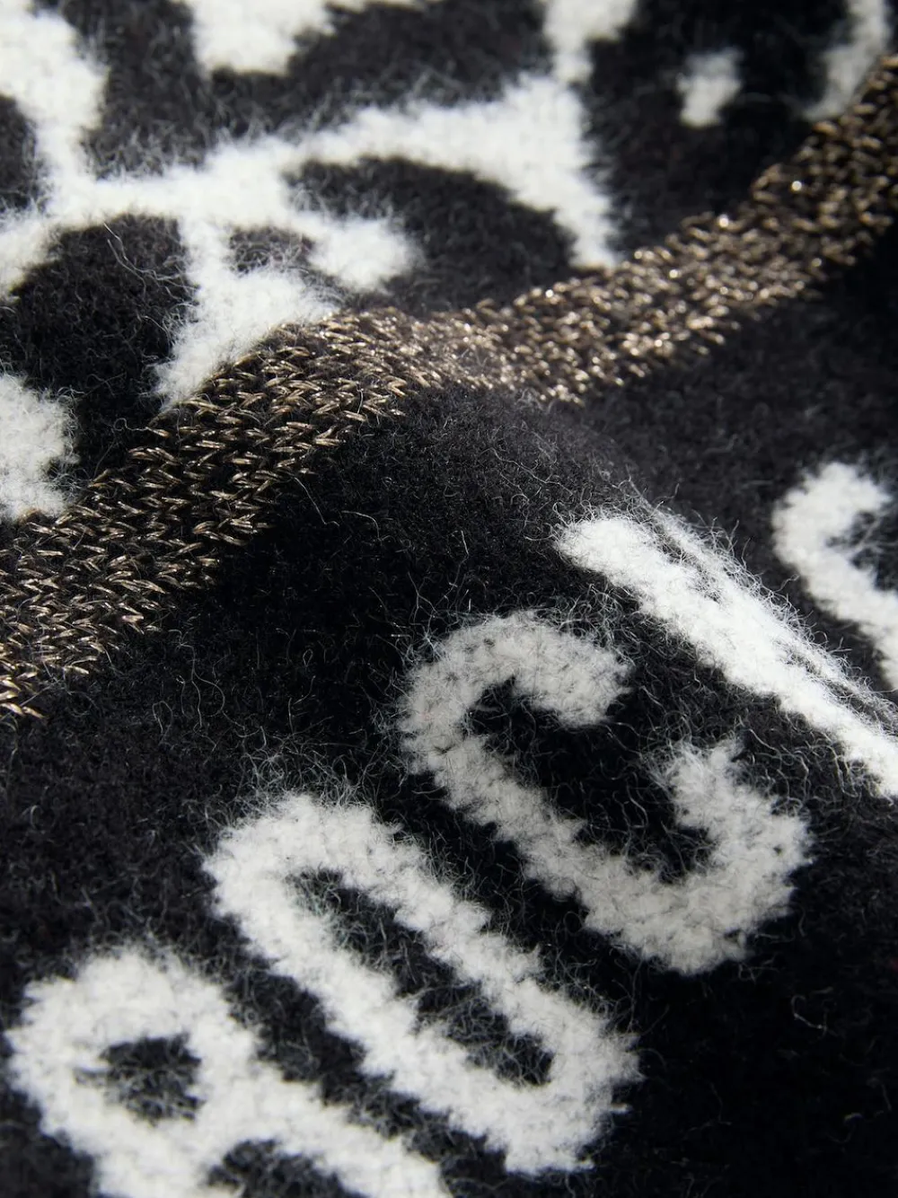 Rockett St George Animal Triangle Cosy Scarf^Women Hats, Gloves & Scarves|Hats, Gloves & Scarves