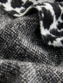 Rockett St George Animal Triangle Cosy Scarf^Women Hats, Gloves & Scarves|Hats, Gloves & Scarves