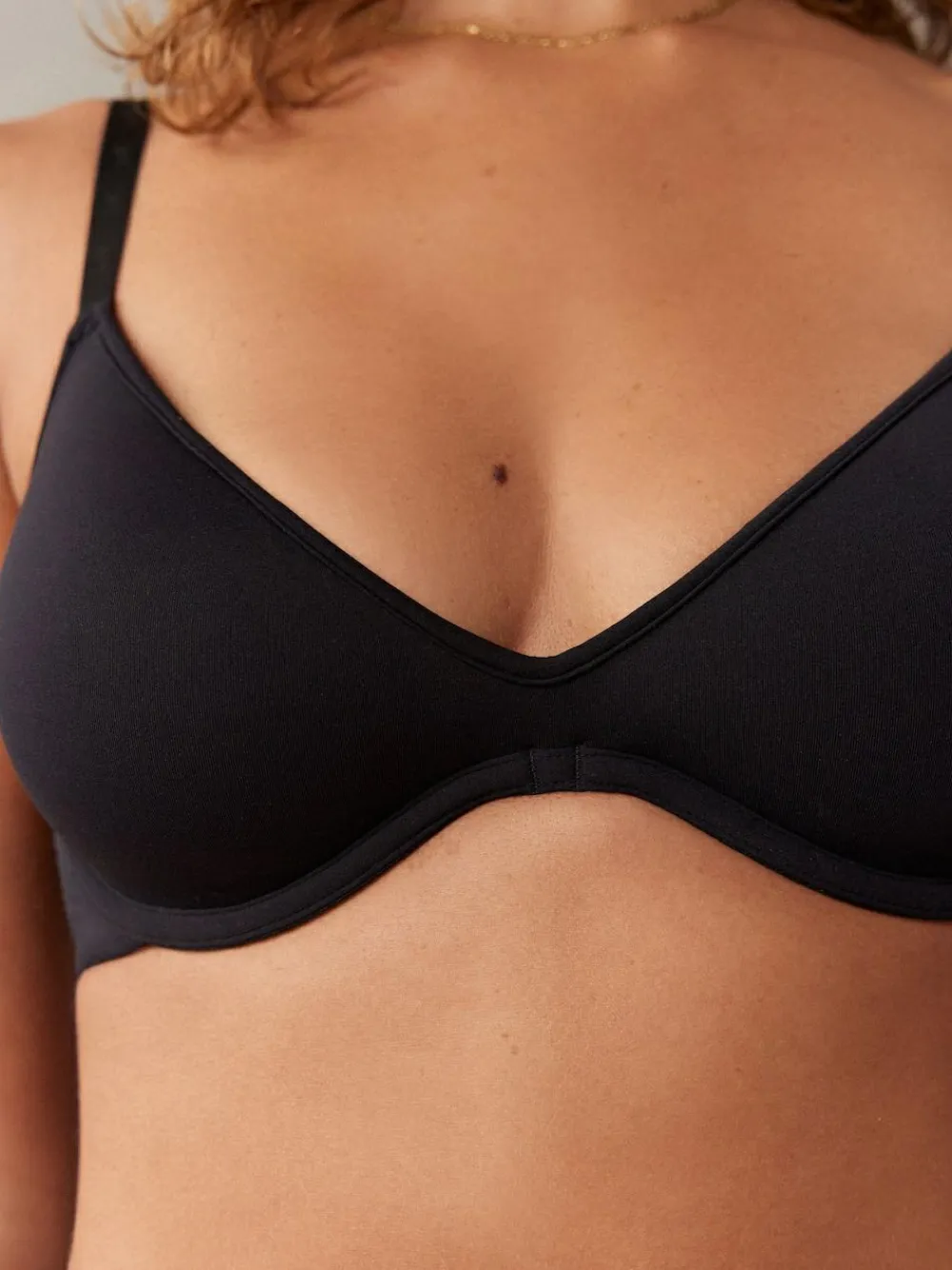 Hot self. Pad Plunge Smoothing Scoop Bra Black
