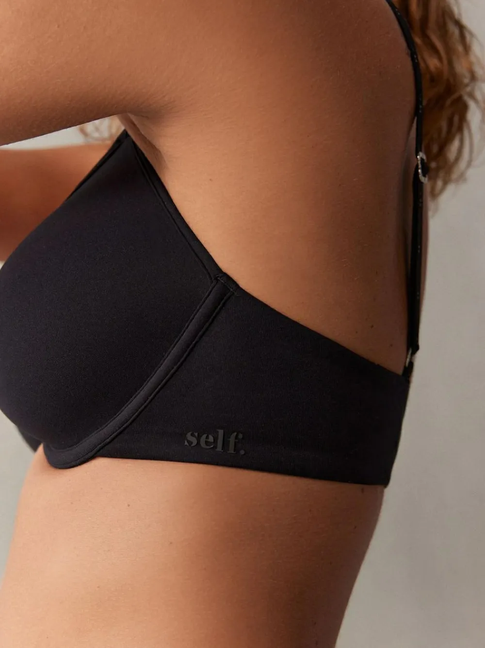 Hot self. Pad Plunge Smoothing Scoop Bra Black