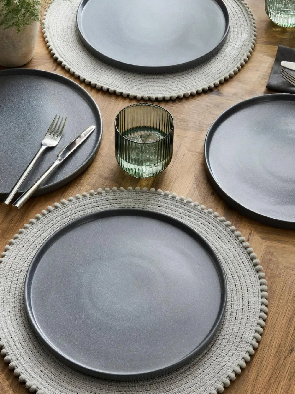 New Next Set of 4 Charcoal Grey Stamford Dinner Plates