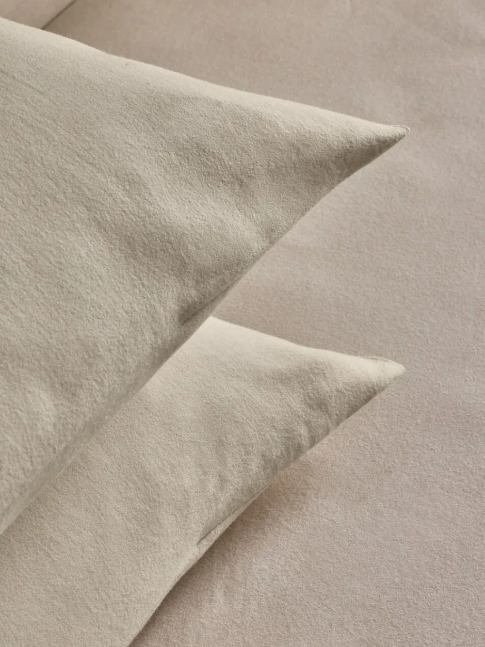 Outlet Next Set of 2 Supersoft 100% Brushed Cotton Pillowcases Natural