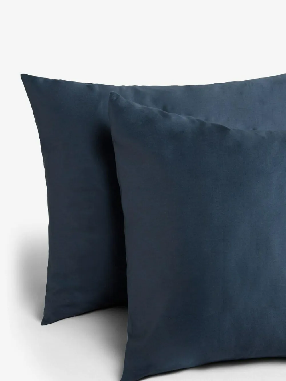 Best Next Set of 2 Navy 400 Thread Count Egyptian Cotton Pillowcases