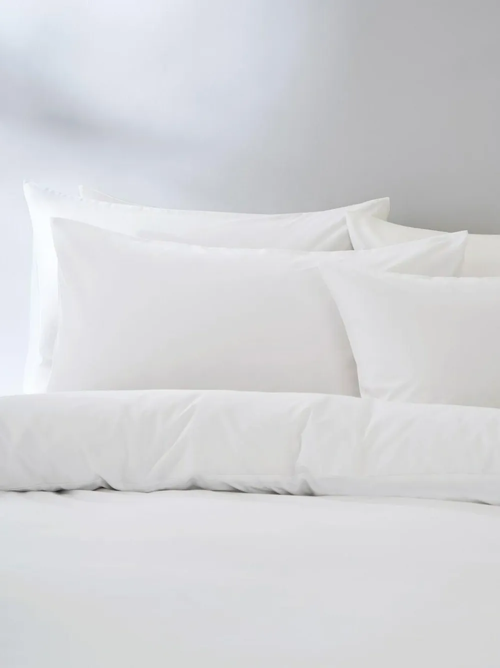 Outlet Next Set of 2 White Non Iron Simply Soft Housewife Pillowcases