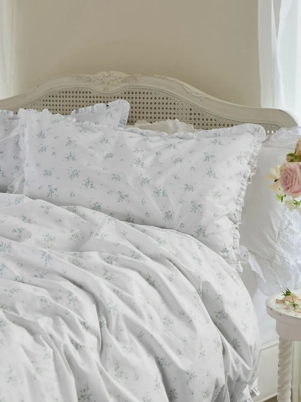 Shabby Chic by Rachel Ashwell® Rosabelle Blue Petite Ruffle Duvet Cover and Pillowcase Set