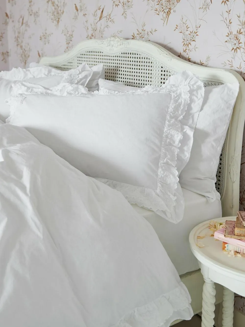 Shabby Chic by Rachel Ashwell® Broderie Anglaise Ruffle Duvet Cover and Pillowcase Set^ Childrens Bedding|Branded Bedlinen