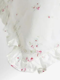 Shabby Chic by Rachel Ashwell® Rosabelle Petite Ruffle 200 Thread Count Pillowcase Set of 2^ Bedsheets & Pillow Cases