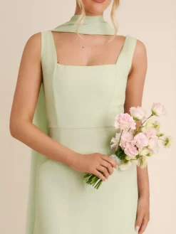 New Six Stories Green Square Neck Crepe Bridesmaid Dress with Neck Scarf