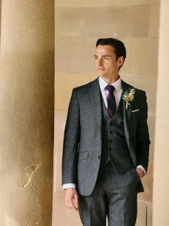 Skopes Fox Textured Suit Waistcoat^ Vests