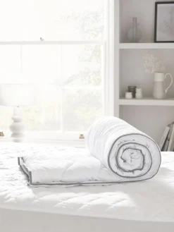 Sale Next Sleep In Silk 4.5 Tog Duvet