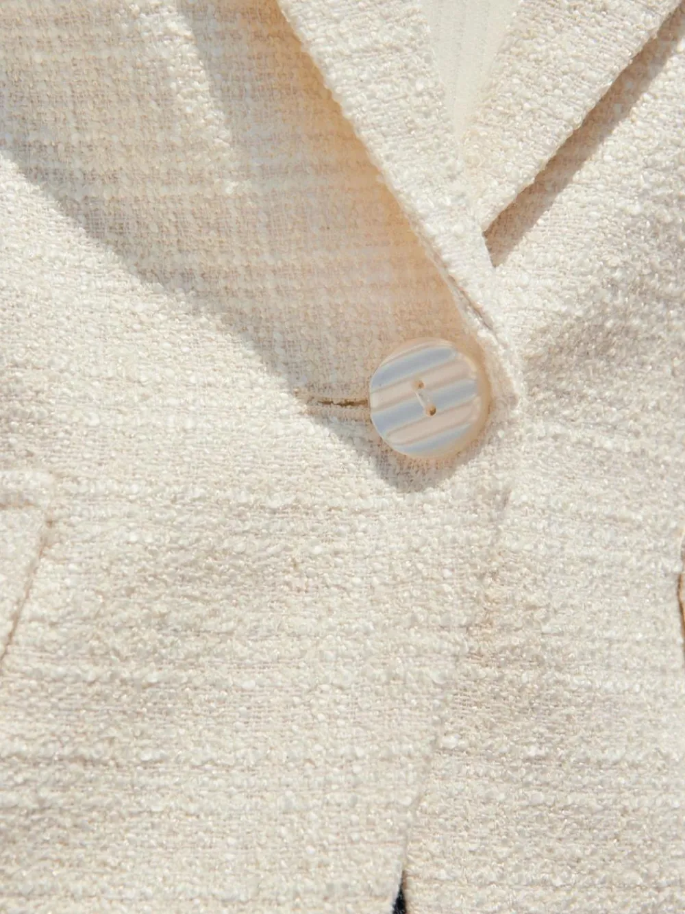 Sosandar Natural Boucle Blazer With Pearlescent Button^Women Blazers