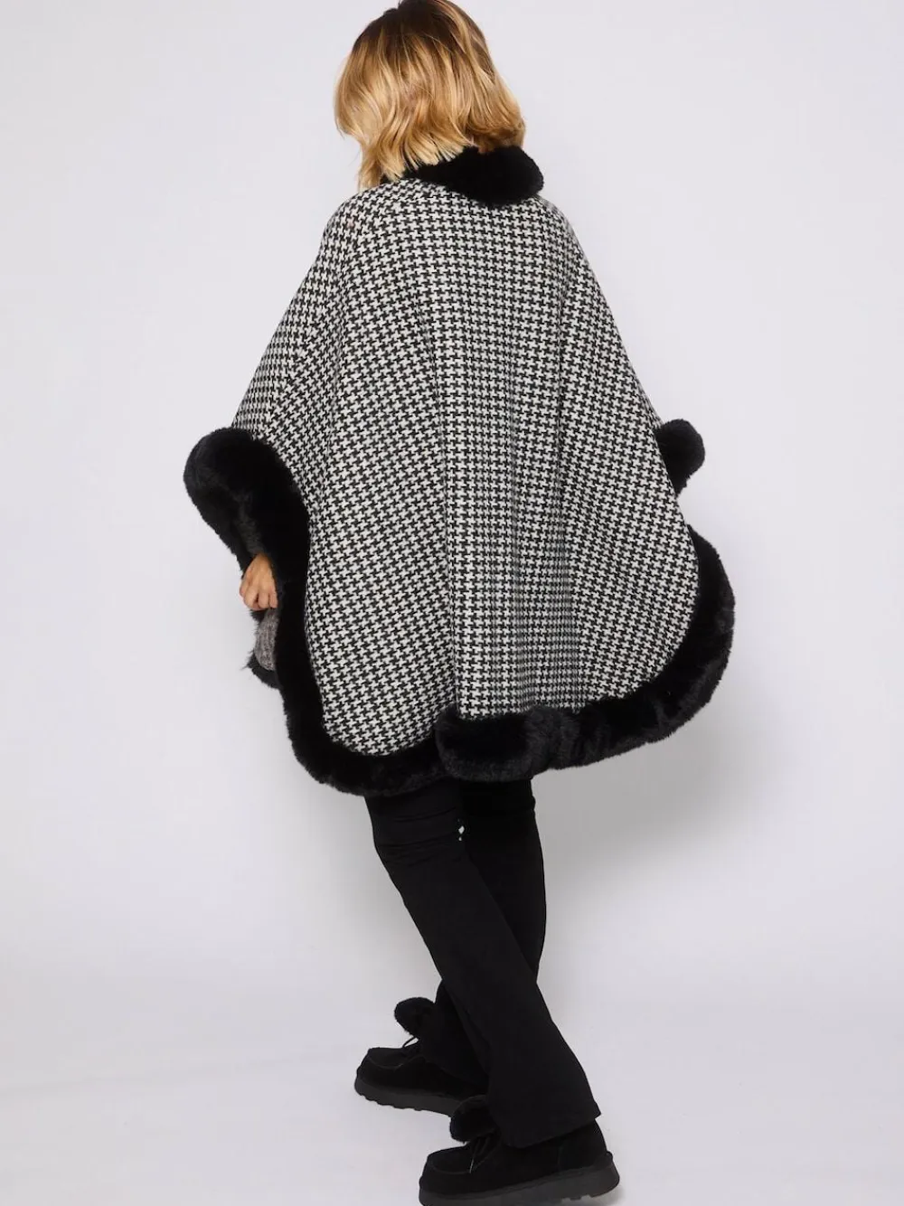 South Beach Faux Fur Trim Cape^Women Swimwear