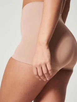 Outlet Spanx shape™ Extra Ordinary Boy Shorts Oatmeal